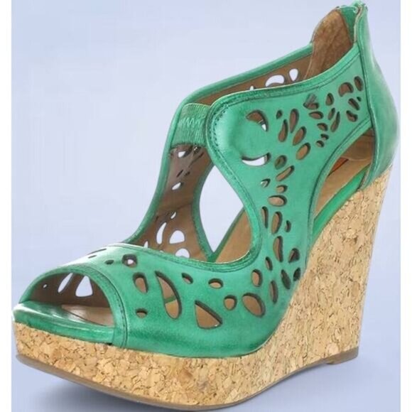 Miz Mooz Shoes - Miz Mooz Women's Kayla Wedge Pump‎ - Size 8.5